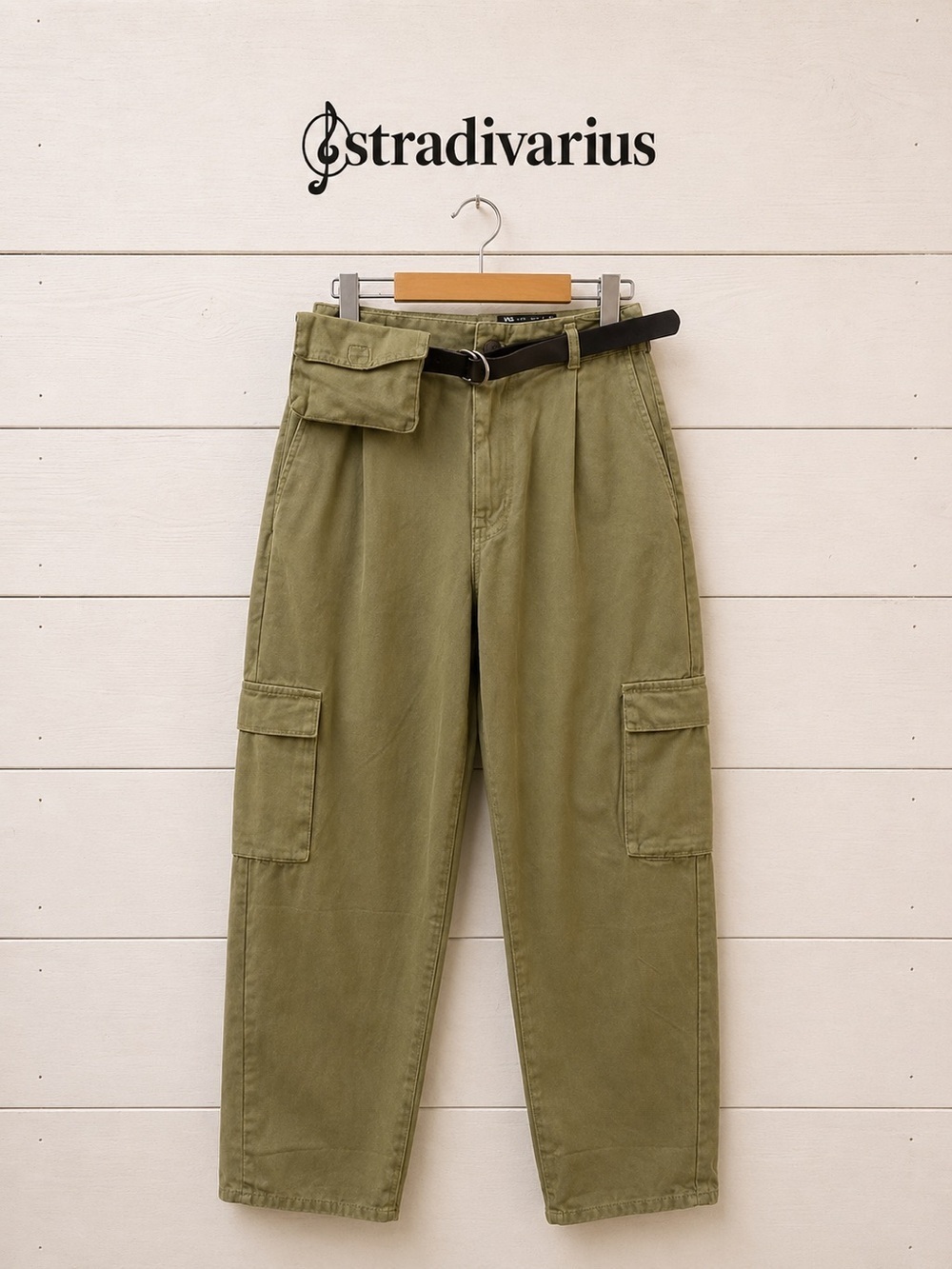 STRADIVARIUS Cargo Pants with Belt – Size 4 (NWT)